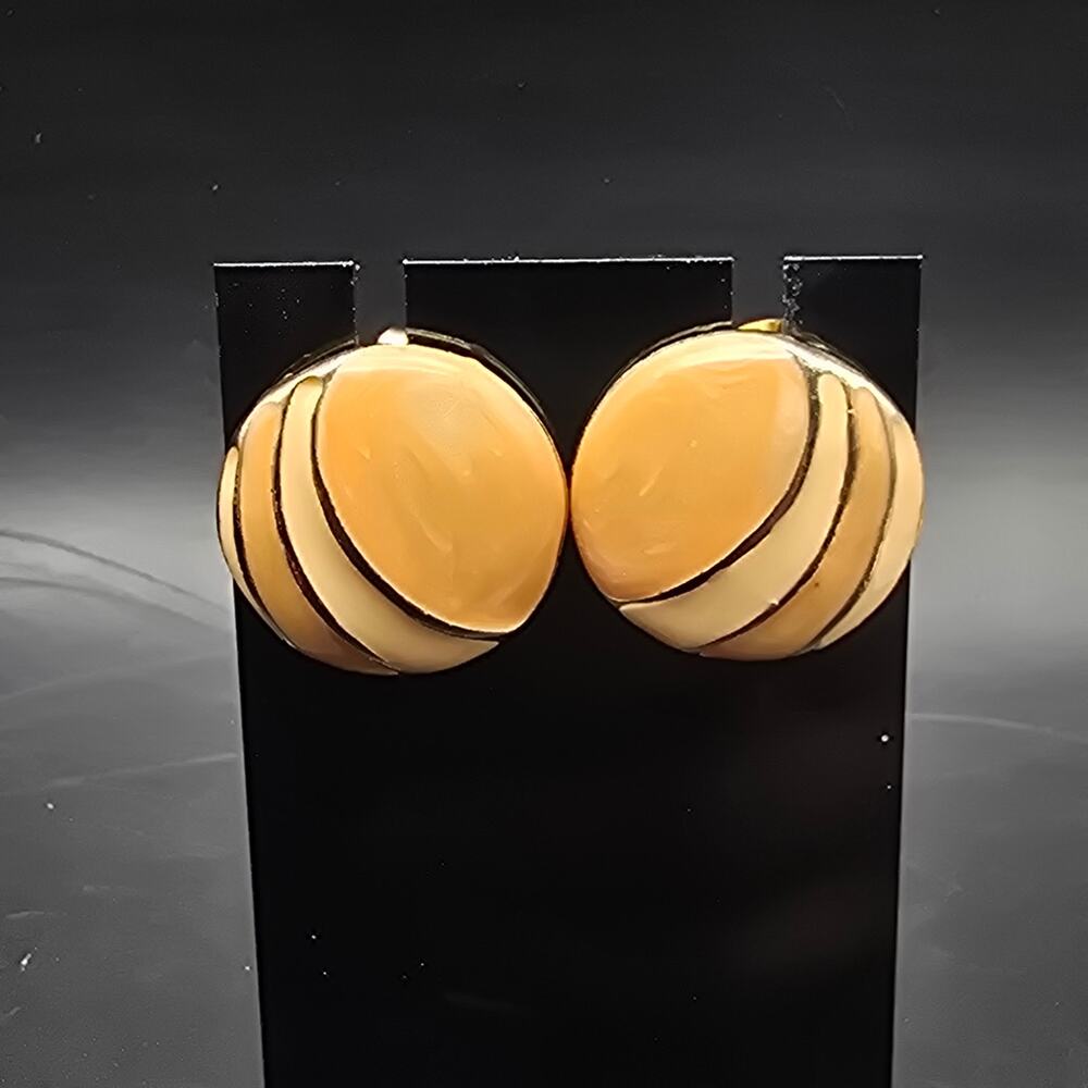 Peach Cream Enamel Round Earrings Pierced Post Vintage 1980s 1990s